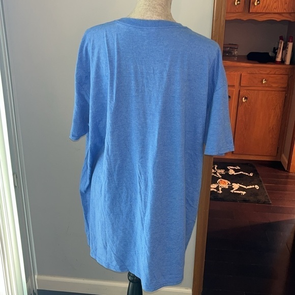 MORRISSEY STOP WATCHING THE NEWS
GILDAN TEE SIZE 2XL - Picture 7 of 9